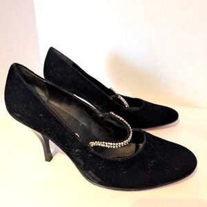 Nina Black Velvety Women's Shoes with‎ Rhinestone Detail Sz. 9